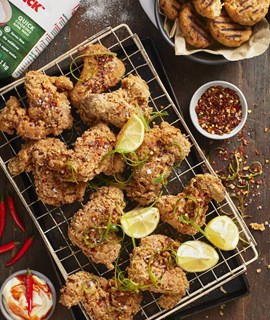 SOUTHERN FRIED MAIZE MEAL CHICKEN WINGS CRISPY CHILLI MAIZE MEAL CAKES Recipe Image